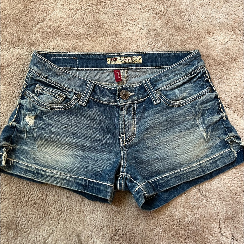 Women’s BKE jean shorts size 26